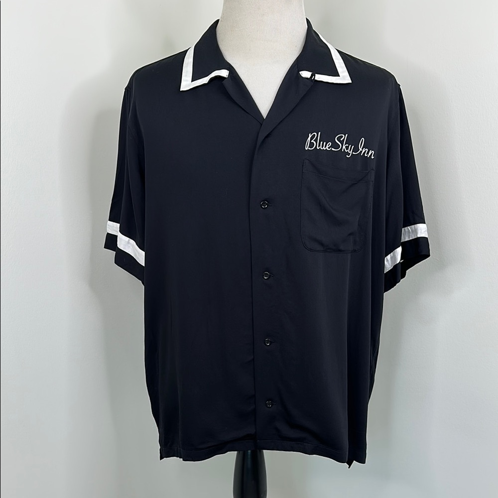 Blue Sky Inn Waiter Short Sleeve Button Front Shirt
